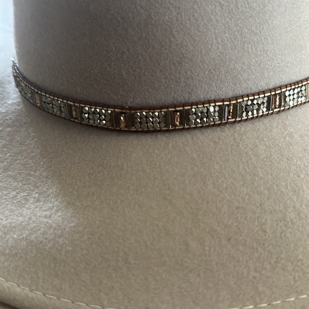 Gottex gray hat with beaded detailing. Worn once! - Picture 2 of 7